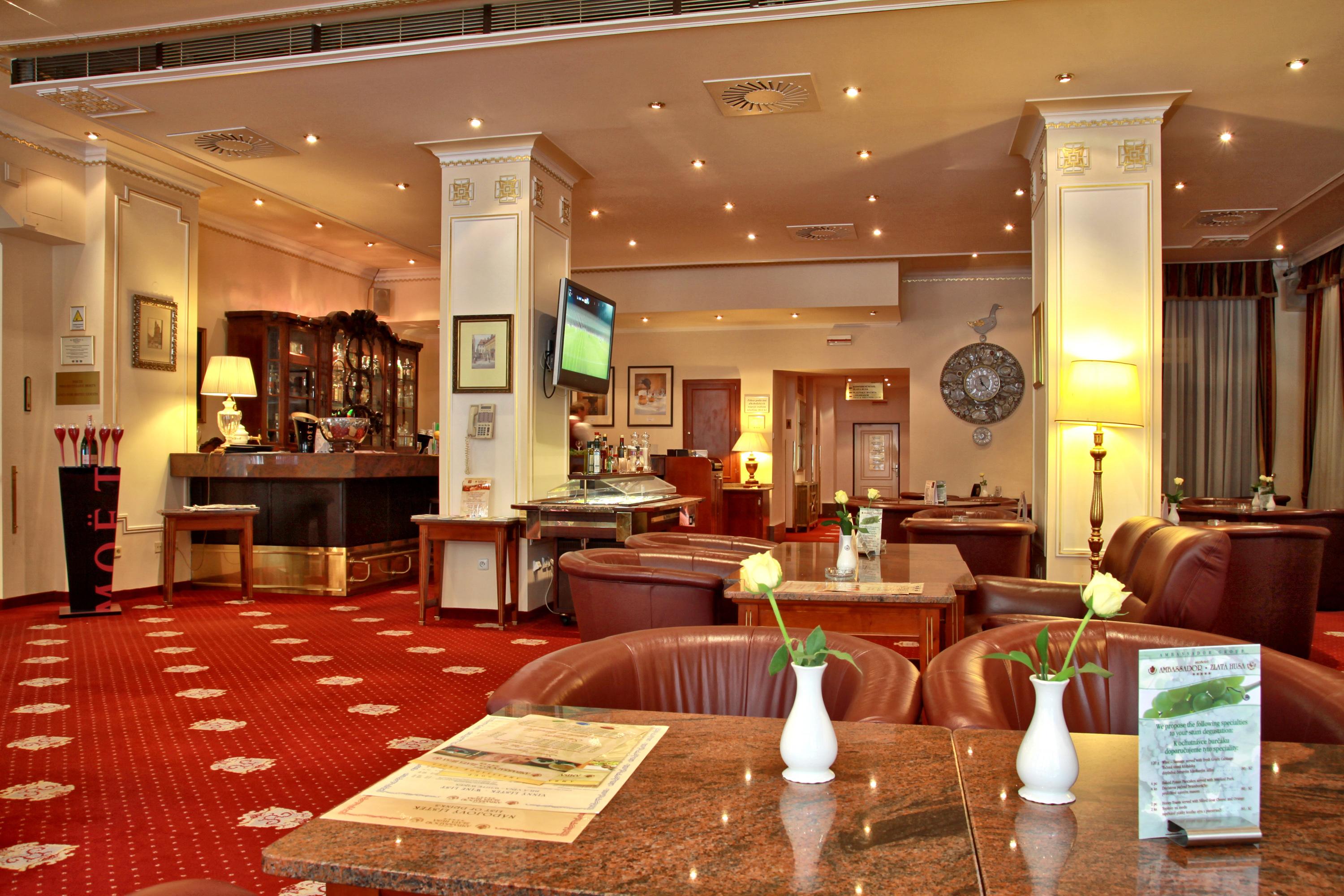 Ambassador Zlata Husa Прага Екстер'єр фото The lobby of the hotel