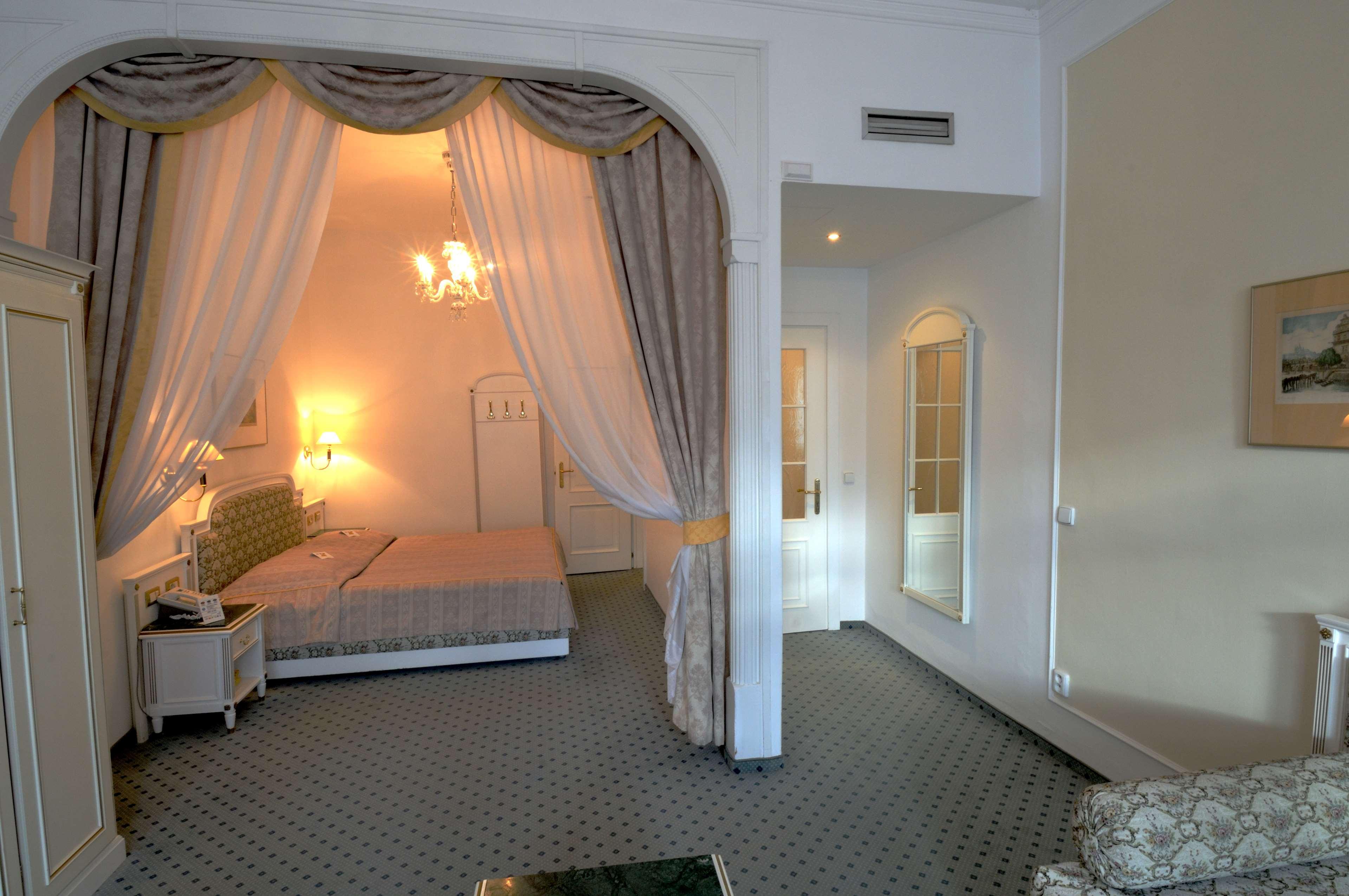 Ambassador Zlata Husa Прага Екстер'єр фото A room at the hotel