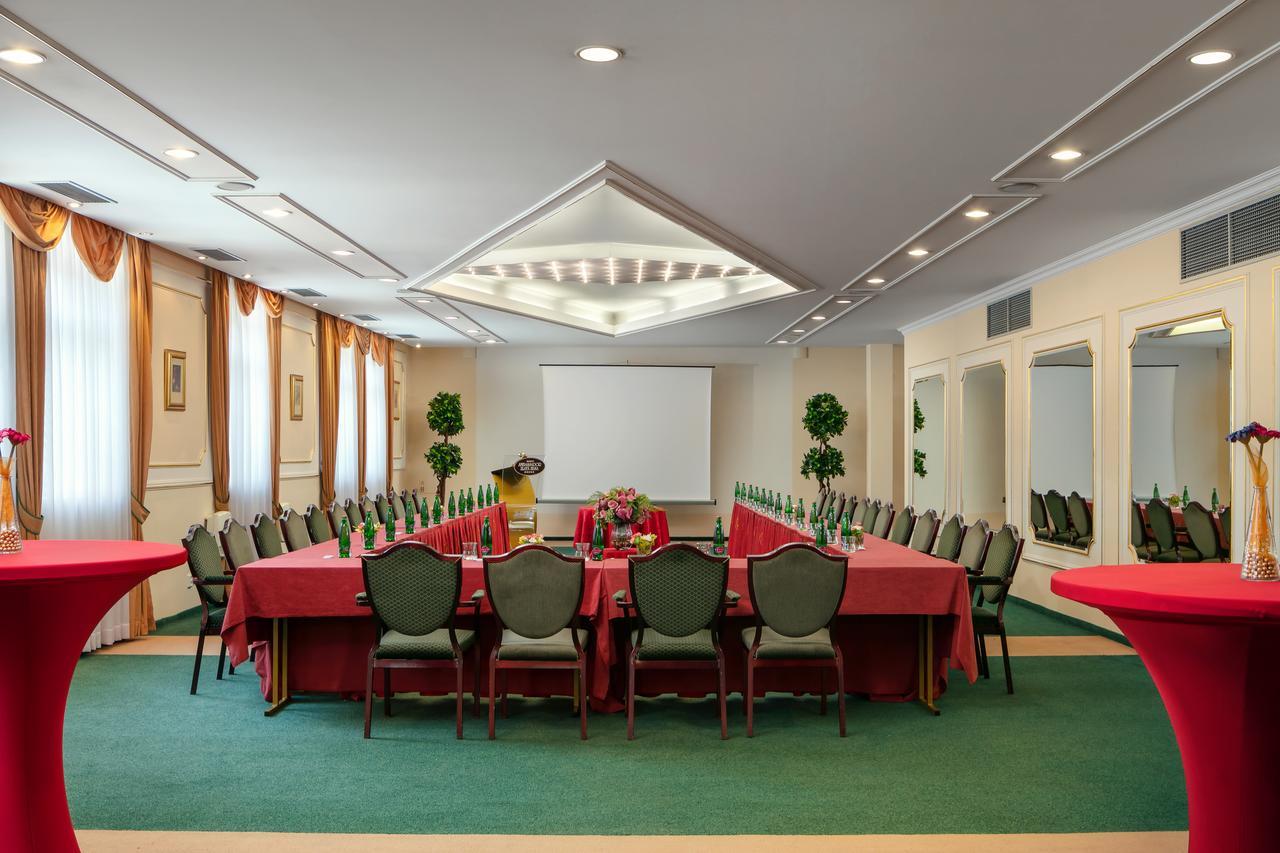 Ambassador Zlata Husa Прага Екстер'єр фото Conference room