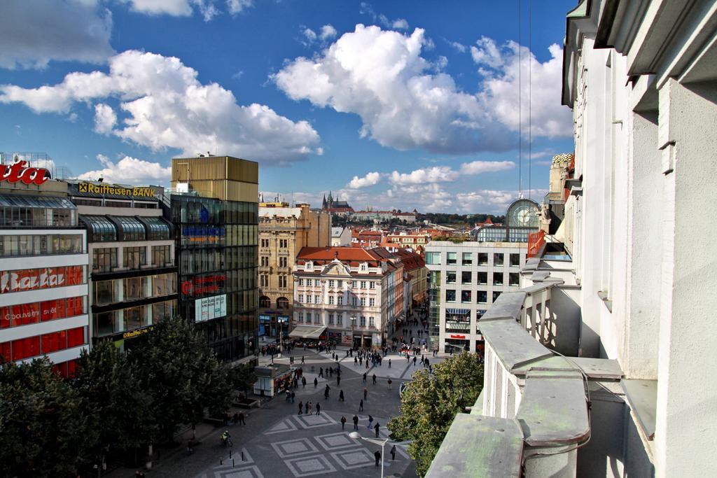 Ambassador Zlata Husa Прага Екстер'єр фото View of the Northern end of the square