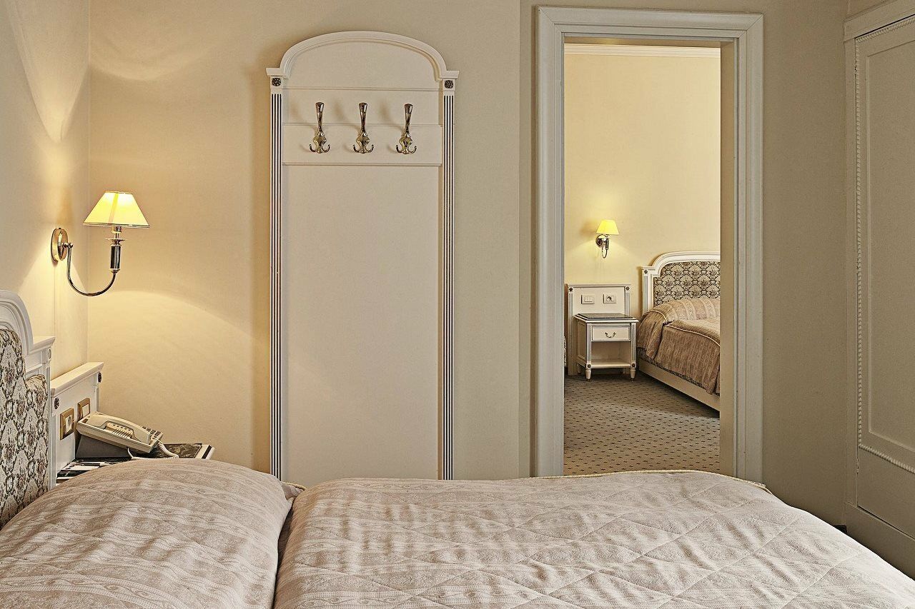 Ambassador Zlata Husa Прага Екстер'єр фото A room at the hotel